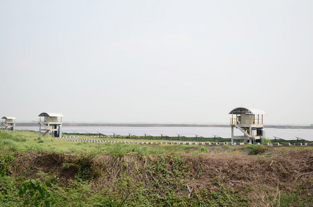 太阳能农场太阳能电池逆变器电池