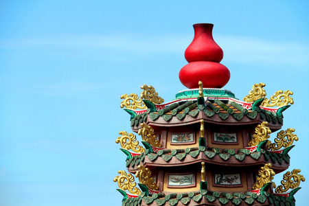 红葫芦华人庙宇里的雕像图片