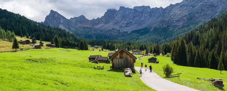 Val San Nicolo Fassa 谷