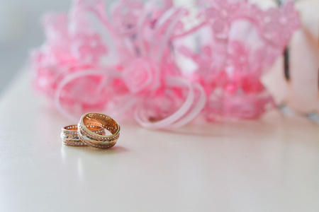 婚礼的结婚戒指
