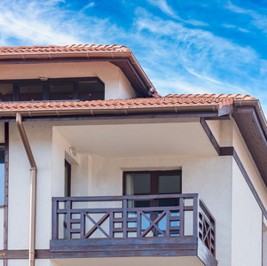 山墙屋顶的房子图片