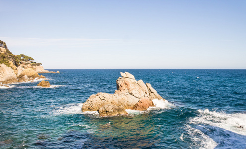 美丽的岩石海岸