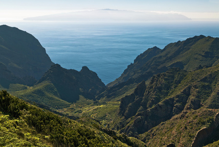 山 天空和大气视图