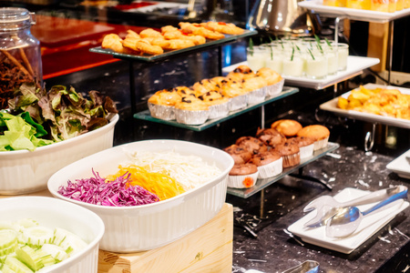 早餐在宾馆在宾馆餐厅餐饮自助早餐照片