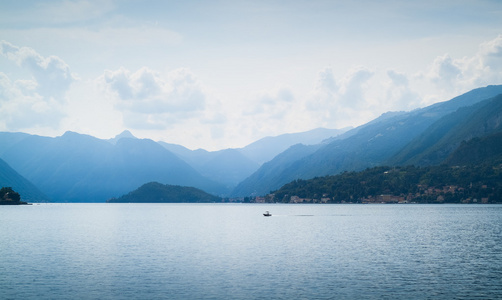 科摩湖山