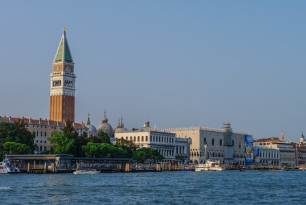意大利威尼斯的圣马可宫和圣马克钟楼