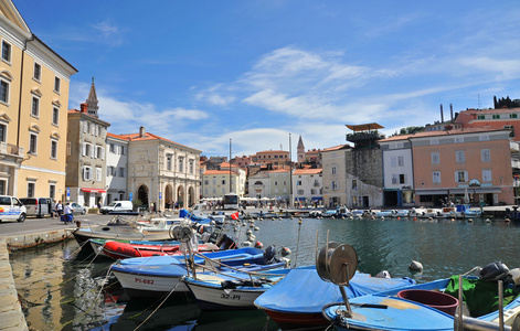 Piran 镇海滩