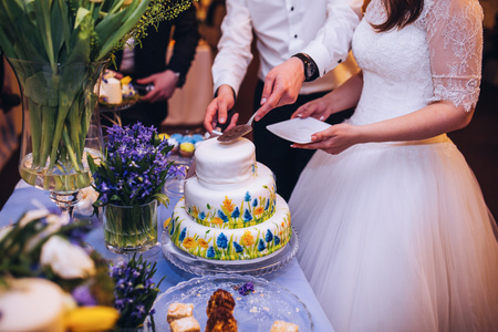 夫妇的婚礼蛋糕