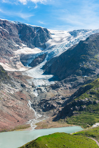 SteingletcherandSteinseenearbySustenpass