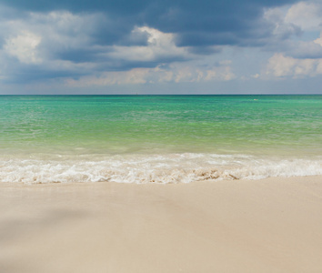 美丽的热带海滩，沙的海滩泰国海