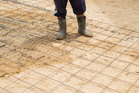 建设系列 工人修建水泥道路