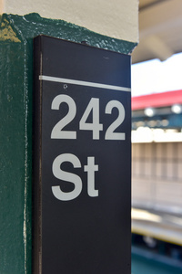 242 街道站纽约的地铁