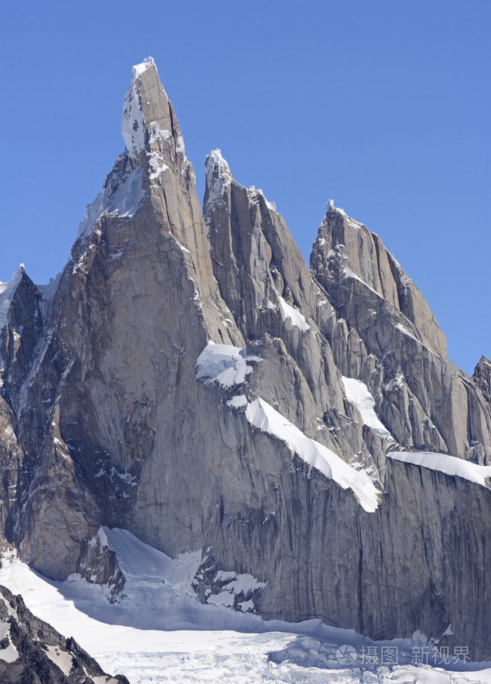 在安第斯山脉的顶峰