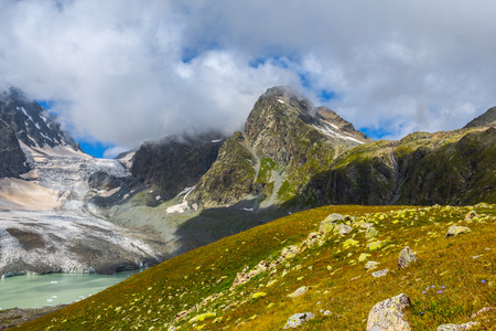 高山湖碗场景