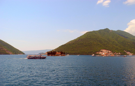 该群岛的黑山科托尔湾