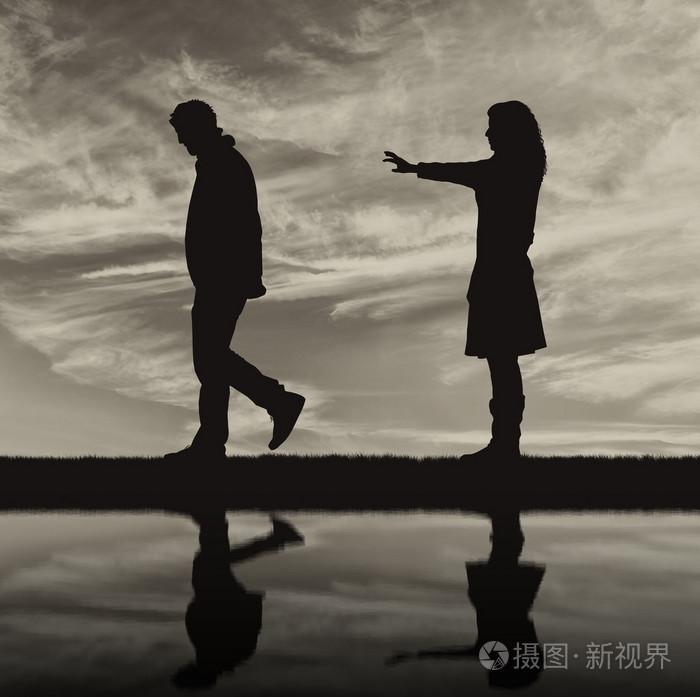 剪影男子离开的女人