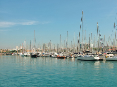 在巴塞罗那海港