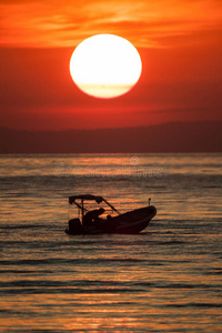 大太阳和大海