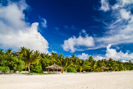 马尔代夫美丽的热带海滩景观