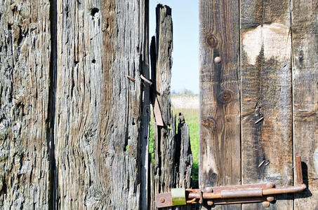 破旧的木门照片