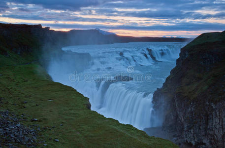 冰岛 土地 夏天 风景 瀑布 旅游业 日落 颜色 美丽的