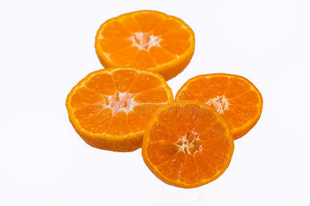 橘子果孤立在白色上