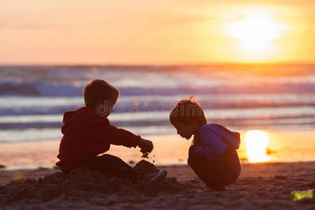 地平线 幸福 夏天 海滩 沿海 英国 太阳 乐趣 兄弟 轮廓