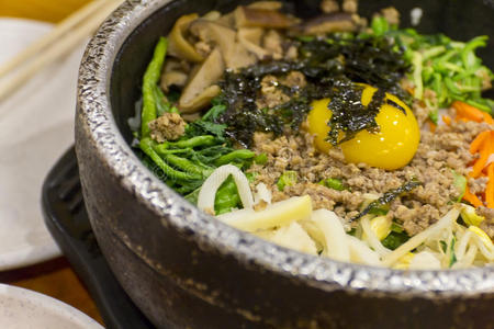 日本人 韩国 美味的 食物 亚洲 牛肉 胡萝卜 午餐 政治公众人物