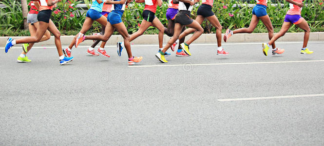 马拉松运动员跑步