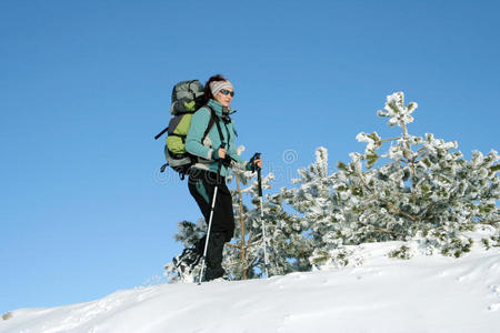 冒险 假日 小山 行动 徒步旅行 季节 风险 健康 背包客