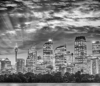 悉尼，澳大利亚美丽的黑色和白色风景线