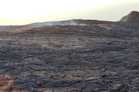 埃尔塔阿勒火山的固体熔岩场火山口。达纳基尔埃塞俄比亚。0245