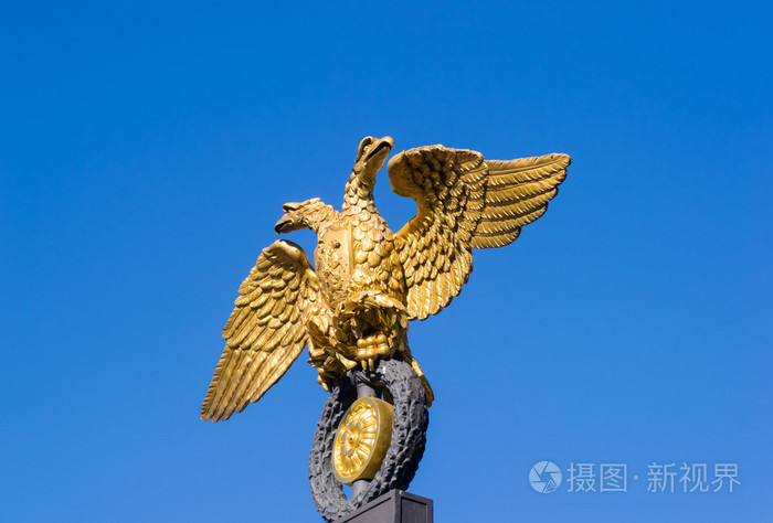 金色的双头鹰