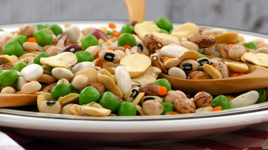混合的豆类食物的美味照片