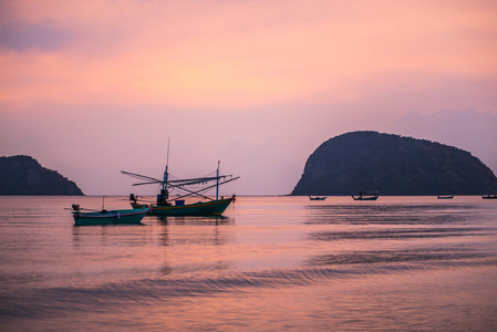 早晨的阳光与海