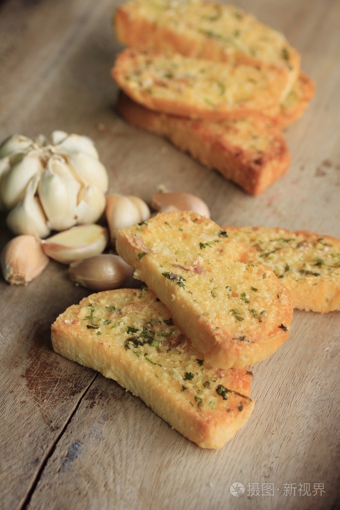 黄油面包蒜
