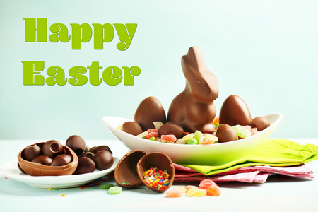 巧克力复活节彩蛋和兔子
