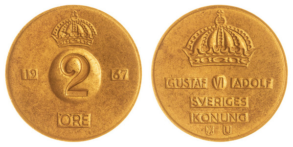 2 矿 1967 硬币上白色背景，瑞典孤立