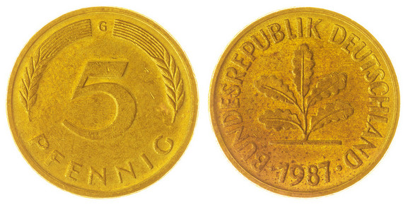 5 芬尼 1987 硬币上白色背景，西德孤立