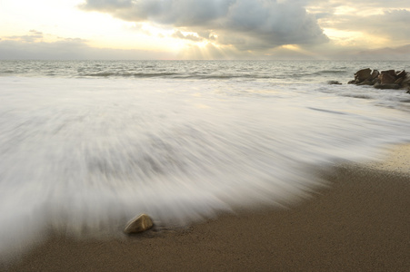 夕阳海浪