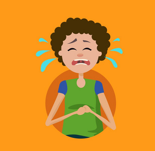 小男孩哭和坐在一堆衣服照片