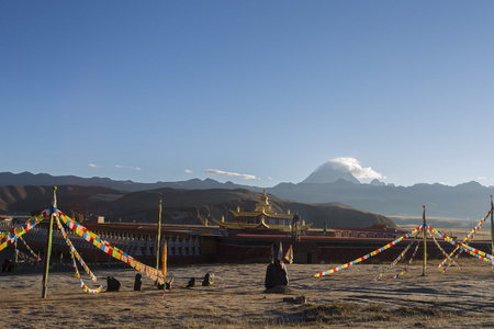 塔寺两位总统山图片