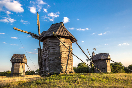 风车在 Pirogovo 博物馆