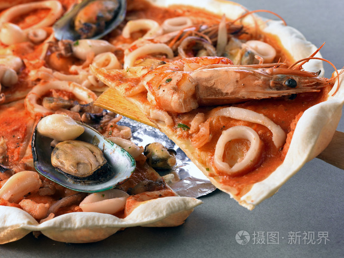 海鲜意大利比萨饼用贻贝