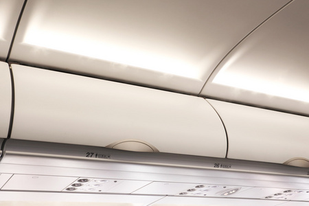 飞机行李架图片