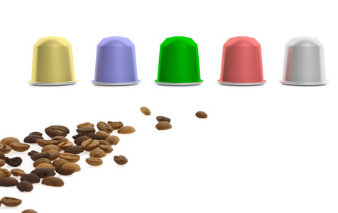 多彩的咖啡胶囊和孤立的白色背景上的咖啡豆