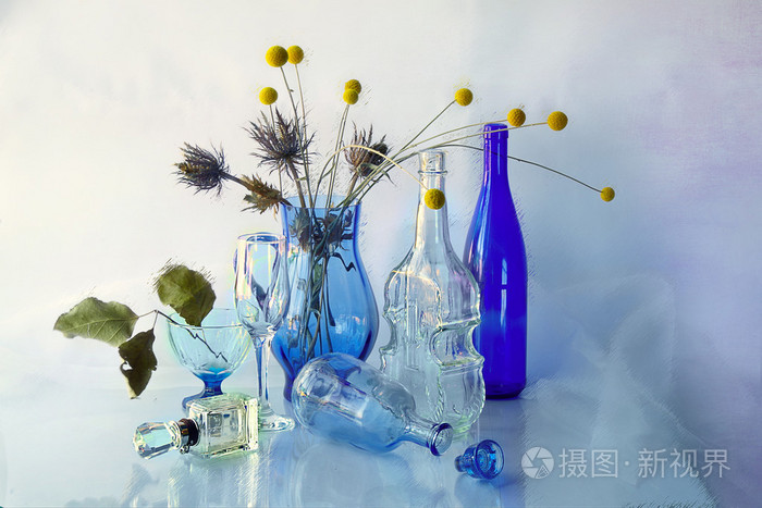 在静物的玻璃瓶
