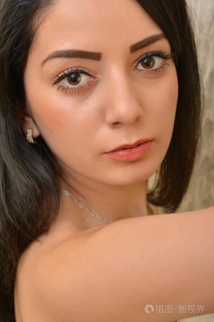 有吸引力的拉丁裔女人