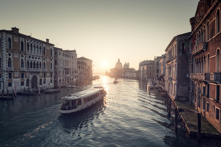 威尼斯大运河的日出