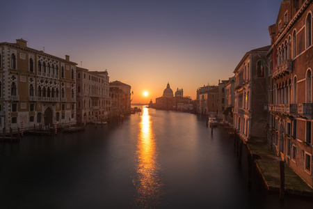 威尼斯大运河的日出